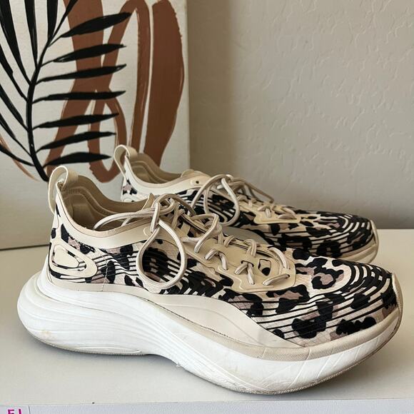 APL Streamline Leopard Animal Print Lace Up Athletic Running Sneakers Size 7.5 - Picture 3 of 12